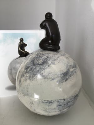 Corry Ammerlaan - Beeld “ De wereldwijde denker “ kopen? Bied vanaf 35!