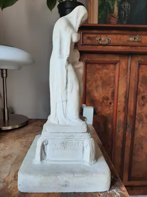 Frits van Hall - Gipsen monument op schaal. kaufen? Bieten Sie von 300!