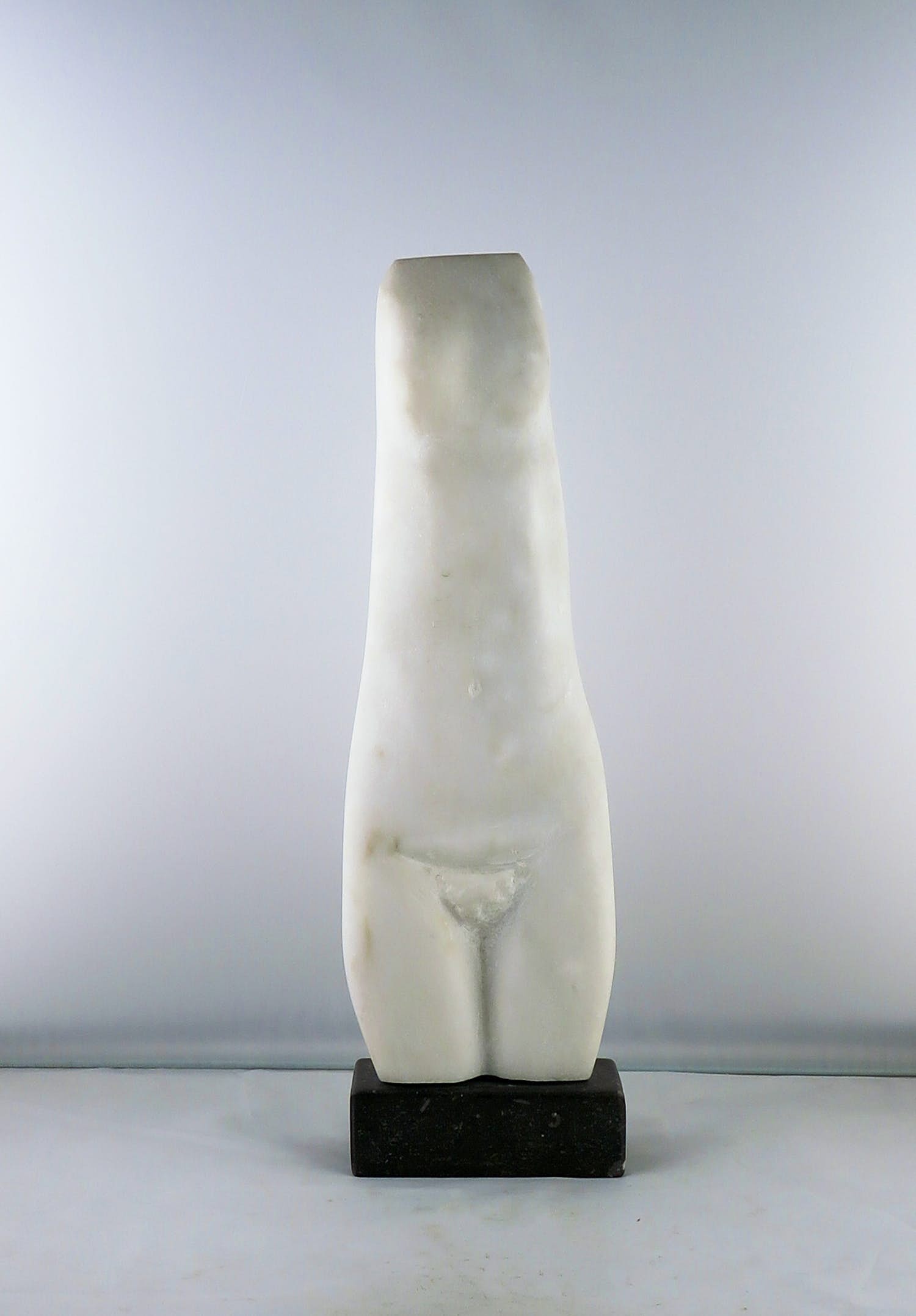 Anton Geerlings - Marmer, Vrouwentorso kopen? Bied vanaf 300!