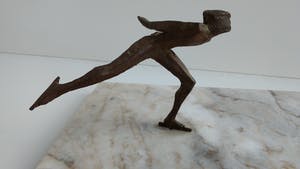 Rien Goene - bronzen schaatser sculptuur kopen? Bied vanaf 195!