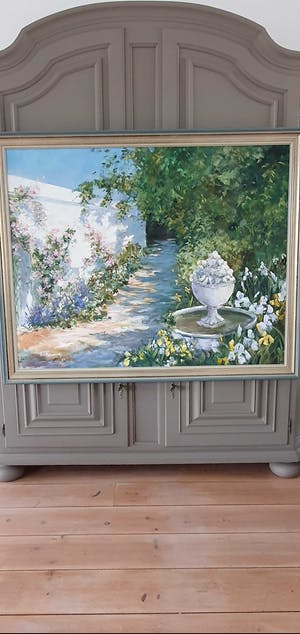 Ann Nosworthy - Tuin parkmuur en klassieke stenen schaal met fruit kopen? Bied vanaf 750!