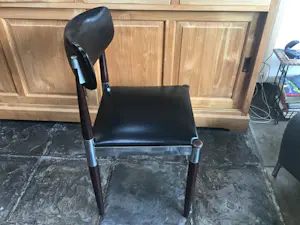 Niet of onleesbaar gesigneerd - Logohuman vintage eetkamerstoel jaren ‘60. kopen? Bied vanaf 1!