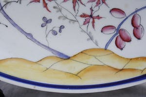 Niet of onleesbaar gesigneerd - Prachtige Orginele Porseleinen Kakimon Schotel Bloemen op Rots Partij en Insekt kopen? Bied vanaf 1!