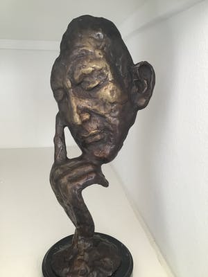 Astrid Veldhuyzen-Koppen - Sculptuur “ De overdenking “ 35 cm hoog ! kopen? Bied vanaf 115!