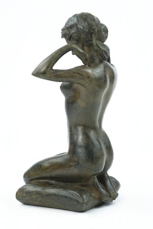 Pierre Chenet - Bronzen beeld van vrouwelijk naakt met halsketting kopen? Bied vanaf 295!