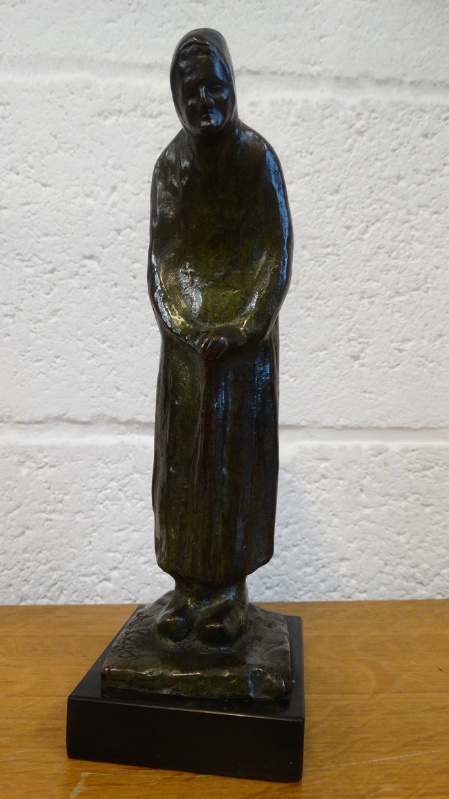 Achille Leys - bronzen oude dame verkocht voor € 175!