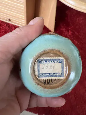 Plateelbakkerij Zuid-Holland - Set van 3 vintage Plazuid Gouda aardewerk vaasjes – “Muwelee” glazuur kopen? Bied vanaf 35!