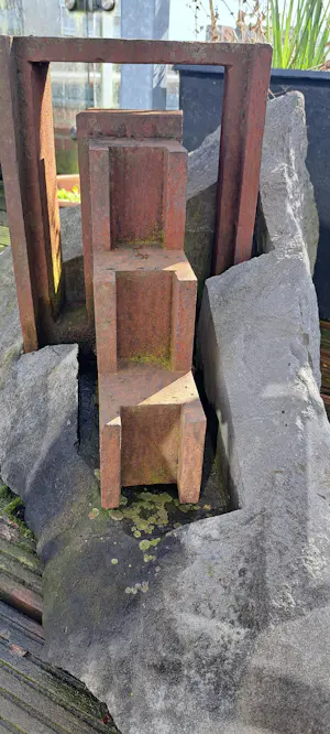 Pjotr Muller - Abstract object kopen? Bied vanaf 425!