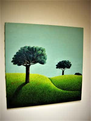 Erna van Mondfrans - Fraai verstild realistisch olieverf "Parasolbomem in Landschap" gesigneerd verkocht voor € 80!