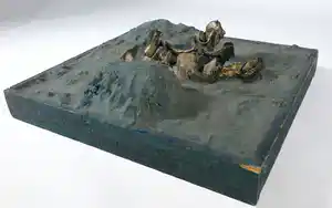 Cornelius Rogge - Groot en zwaar object, Formatie in landschap verkocht voor € 1!