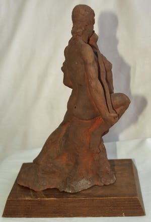 Niet of onleesbaar gesigneerd - Beeld van klei , Melodie , Rubinstein – 1941 – gesigneerd CH of HC kopen? Bied vanaf 1!