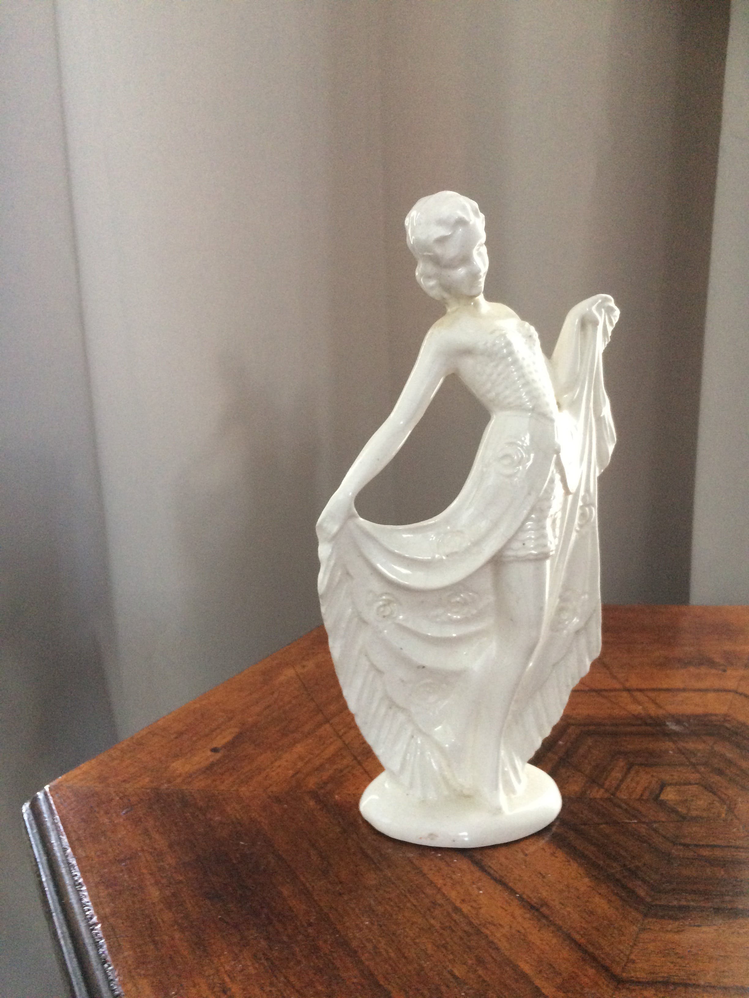 Plateelbakkerij Zuid-Holland - Danseres verkocht voor € 1!