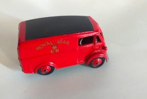 Curiosa - Dinky Toys (3): Oude Engelse Meccano Dubbeldeckbus en Mailbus / Ovaltine Bus kopen? Bied vanaf 50!