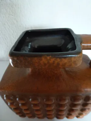 Niet of onleesbaar gesigneerd - VEB Haldensleben 4074 Fat Lava blokvaas. kopen? Bied vanaf 1!