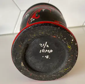 Kunstaardewerkfabriek Ed. Antheunis - Twee koudlak platelen vazen decor Irma kopen? Bied vanaf 1!