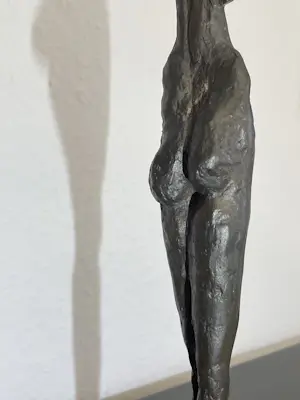Buy Bernd Rosenheim - "Stehende" Bronze 70 Jahre unsigniert Unikat? Bid from 440!