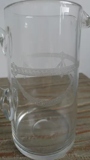 Niet of onleesbaar gesigneerd - Geguillocheerde waterkan met 6 art-deco portglazen kopen? Bied vanaf 1!