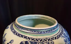 Royal Bonn - 19e eeuwse antieke vaas met decor "Bleu Hortensia" kopen? Bied vanaf 1!