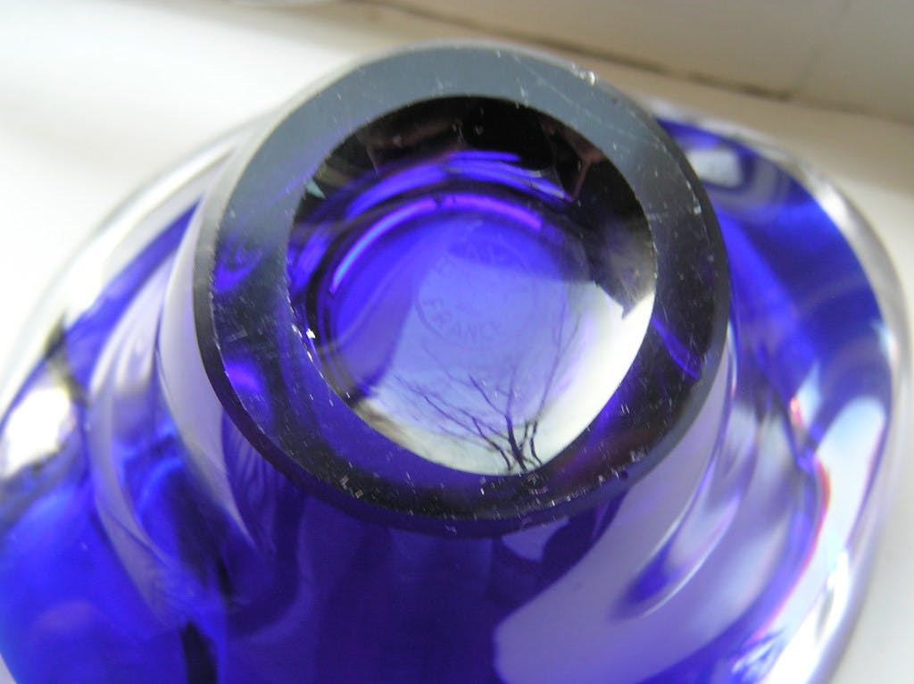 Niet of onleesbaar gesigneerd - Lot Bayel Cristal asbak en ART Vannes asbak kopen? Bied vanaf 1!