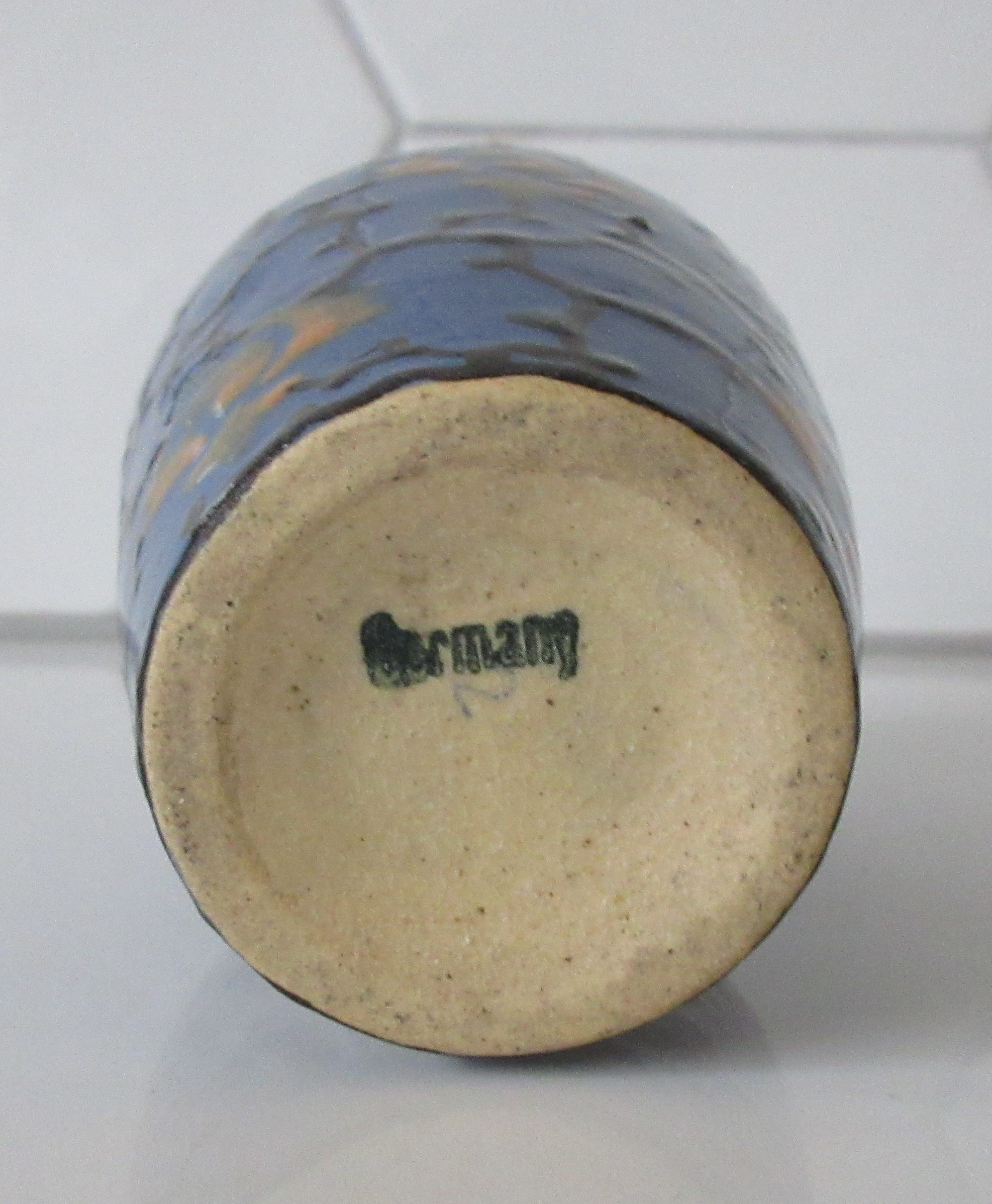 Niet of onleesbaar gesigneerd - Jugendstil Max Laueger stijl Duits hand beschilderd aardewerk vaasje kopen? Bied vanaf 1!