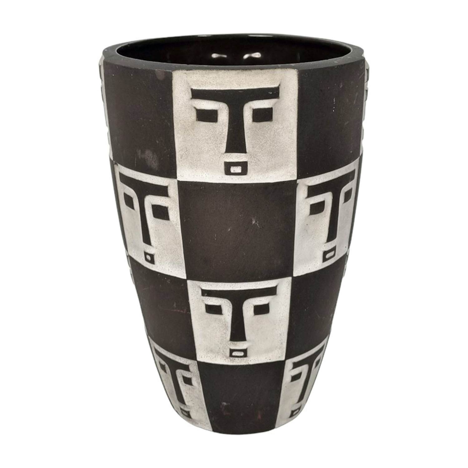 Potterie Ravelli - vaas met decoratie van maskers verkocht voor € 65!