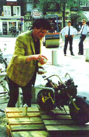 Herman Brood - gespoten motor. verkocht voor € 1500!