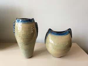 Niet of onleesbaar gesigneerd - Stel Studio Keramische sier vazen verkocht voor € 1!