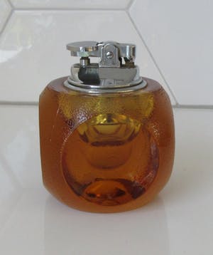 Niet of onleesbaar gesigneerd - Space Age Tangerine Persglazen Tafelaansteker kopen? Bied vanaf 10!