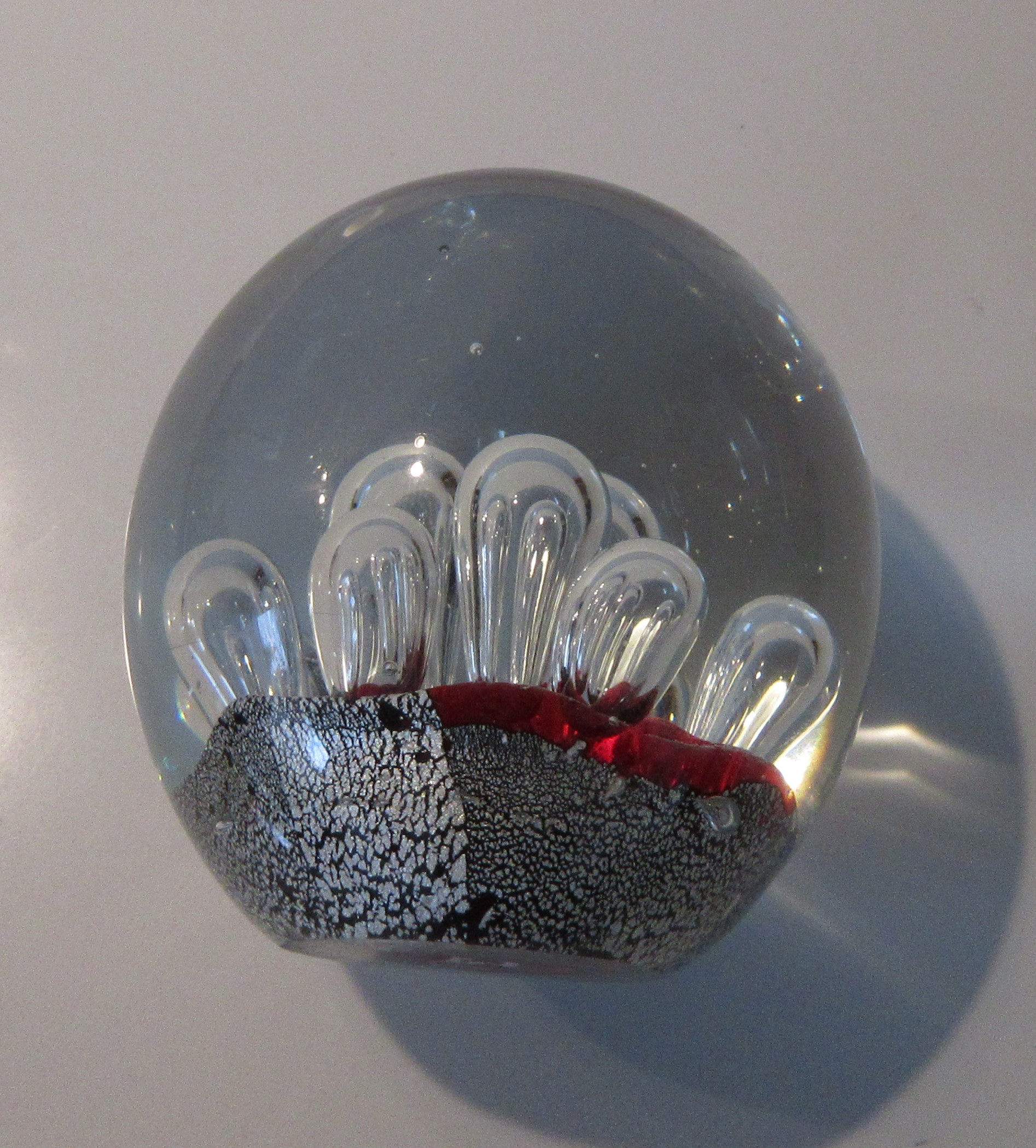 Niet of onleesbaar gesigneerd - Kunstglazen presse papier kopen? Bied vanaf 1!