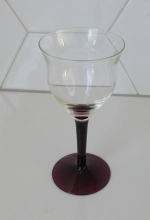 Willem Rozendaal - Vier wijnglazen servies Logos kopen? Bied vanaf 30!