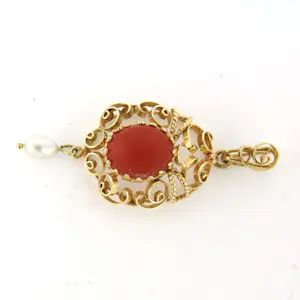 14k gouden hanger met koraal en parel kopen? Bied vanaf 280!