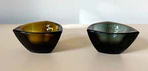 Kaj Franck - Twee HÄRANSILMÄ glazen schaaltjes - Nuutajärvi Notsjö verkocht voor € 1!