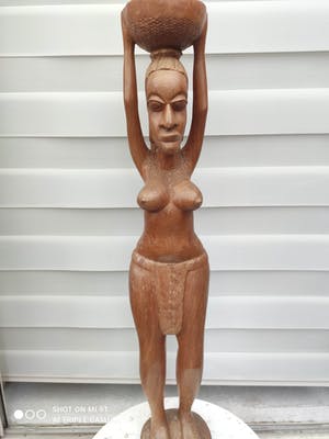 Congo - Vrouwfiguur uit Congo, 1,2m hoog standbeeldje kopen? Bied vanaf 1!