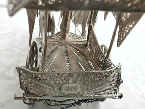 Zilver - 925 - Filigrain Paardenkoets & Ossenwagen - Java Indonesië - midden 20e eeuw kopen? Bied vanaf 95!