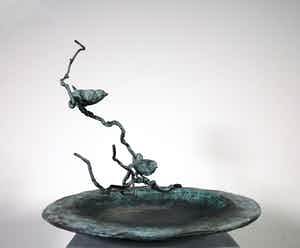 Phonse van Daalen - Groot bronzen vogelbad met vogels op tak verkocht voor € 1000!