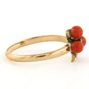 14k rosé gouden ring met koraal en roos geslepen diamanten tot. 0.03ct kopen? Bied vanaf 165!
