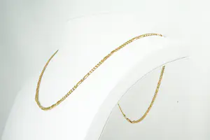05  - Lang 14Krt geel gouden collier met karakteristieke Figaro schakels kopen? Bied vanaf 470!