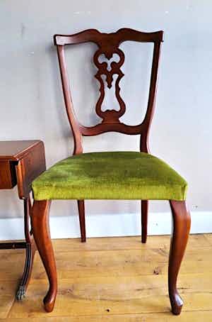 Twee antieke Franse Stoeltjes - Mahonie verkocht voor € 50!