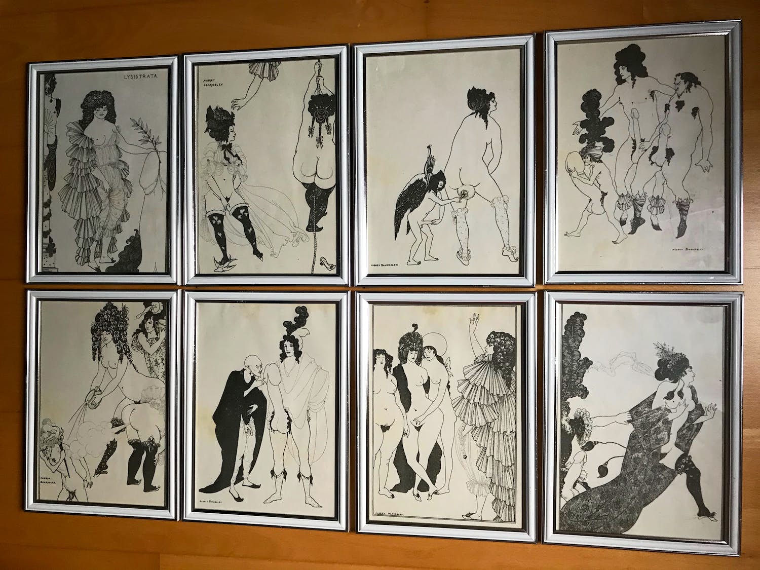Aubrey Beardsley - Lot van 8 ingelijste prenten - Lysistrata - omstreeks 1930 verkocht voor € 95!