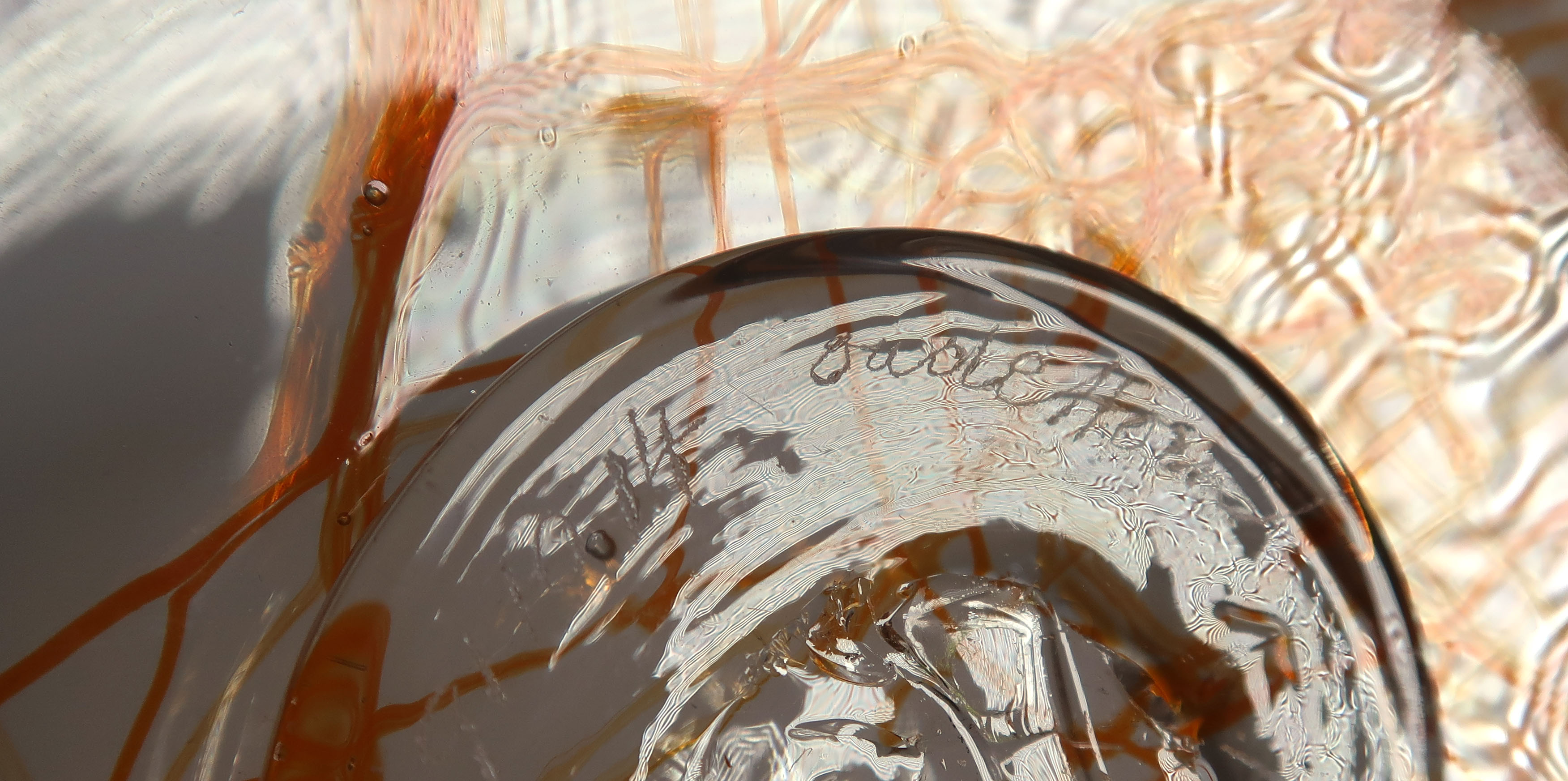 Studio de Oude Horn - Glas, Schaal met oranje aders kopen? Bied vanaf 1!