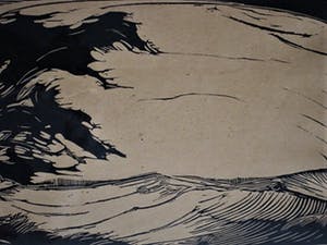 Niet of onleesbaar gesigneerd - Verstilde Hout/Linosnede met Hokusai voorstelling van boom in landschap kopen? Bied vanaf 10!