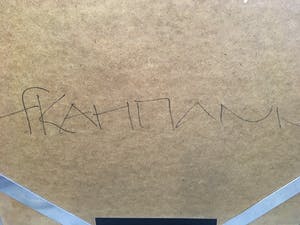 Floor Kahmann - Krijt en olieverf op papier, Zonder titel - Ingelijst kopen? Bied vanaf 20!