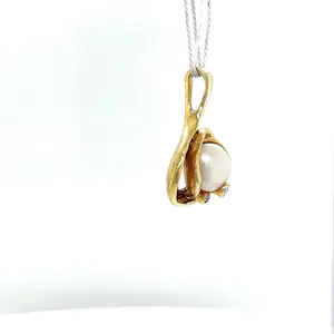 Ausgefallener Anhänger in 14 Karat (585) Gelbgold mit Perle & Brillanten kopen? Bied vanaf 299!