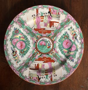 Niet of onleesbaar gesigneerd - Famille Rose Geisha Japan kopen? Bied vanaf 1!