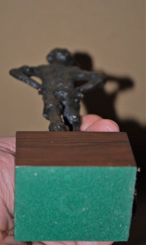 Carel Kneulman - het Lieverdje - brons - hoogte 16.5 cm - incl. kunstboek kopen? Bied vanaf 275!