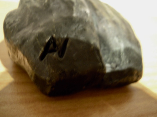 Astrid Veldhuyzen-Koppen - Prachtig gesigneerd beeldje van baby in 2 handen. kopen? Bied vanaf 45!