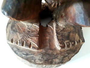 Niet of onleesbaar gesigneerd - TABWA - Hout - Gehurkte vrouwenfiguur kopen? Bied vanaf 10!