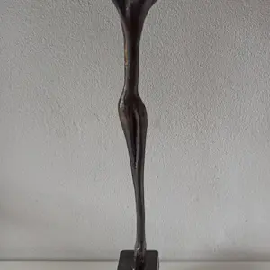 Corry Ammerlaan - Bronzen sculptuur met abstracte figuren kopen? Bied vanaf 20!