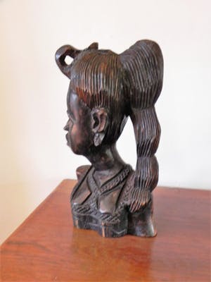 Niet of onleesbaar gesigneerd - Vrouwenbuste kopen? Bied vanaf 10!