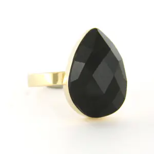 BWG gele ring bezet met granaat - ringmaat 18 (57) kopen? Bied vanaf 200!